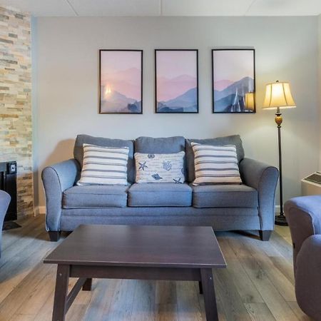 Family Bear Condos, Full King Suite, Kitchen, Pool Access Unit 103 Гатлинбург Экстерьер фото